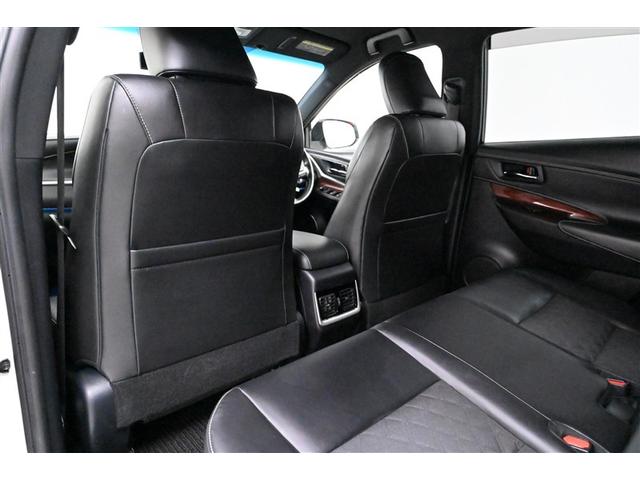 ハリアー プレミアム　アドバンスドパッケージ　プリクラッシュ　地デジＴＶ　アクティブクルーズコントロール　横滑り防止機能　運転席パワーシート　ミュージックプレイヤー接続可　ＬＥＤライト　ＤＶＤ再生　ＡＷ　メモリーナビ　４ＷＤ　アイドリングストップ（30枚目）