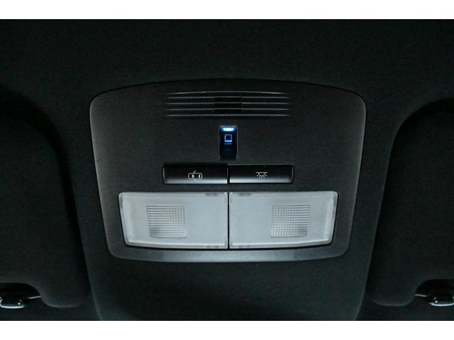 ハリアー プレミアム　アドバンスドパッケージ　プリクラッシュ　地デジＴＶ　アクティブクルーズコントロール　横滑り防止機能　運転席パワーシート　ミュージックプレイヤー接続可　ＬＥＤライト　ＤＶＤ再生　ＡＷ　メモリーナビ　４ＷＤ　アイドリングストップ（32枚目）