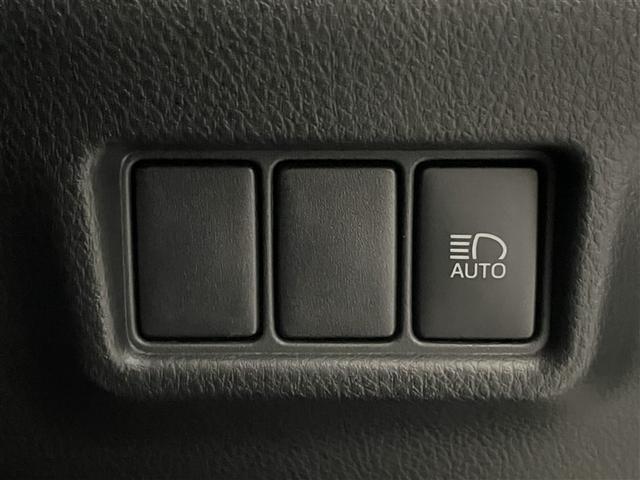 C-HR S スマートキー&プッシュスタート 整備記録簿 衝突軽減B フルセグTV Bカメラ DVD再生 盗難防止装置 キーレス LEDライト クルコン オートエアコン 横滑り防止機能 ETC ドライブレコーダー(27枚目)