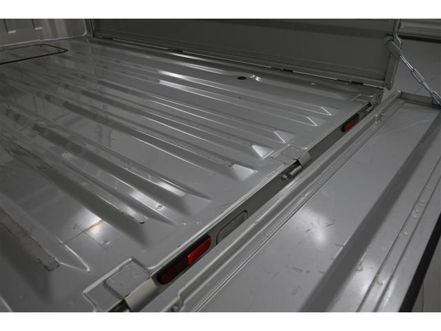 キャリイトラック KCスペシャル デュアルカメラサポート 記録簿付 AC ETC付き PS パワーウィンド エアバック フルセグTV 横滑り防止装置 ナビTV キーレス ABS アルミホイル ミュージックプレイヤー接続可(19枚目)