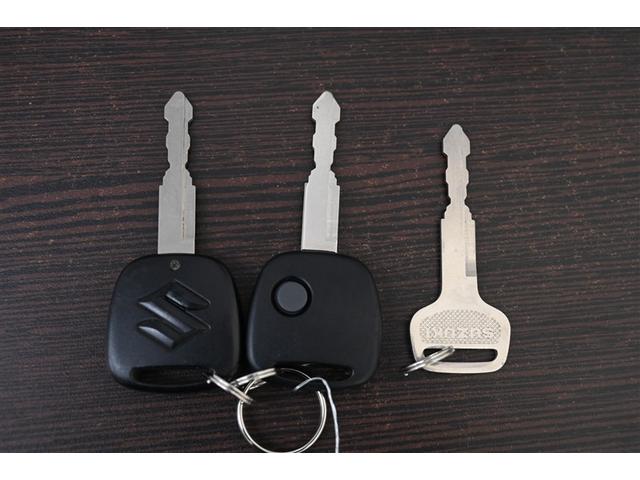 キャリイトラック KCスペシャル デュアルカメラサポート 記録簿付 AC ETC付き PS パワーウィンド エアバック フルセグTV 横滑り防止装置 ナビTV キーレス ABS アルミホイル ミュージックプレイヤー接続可(38枚目)