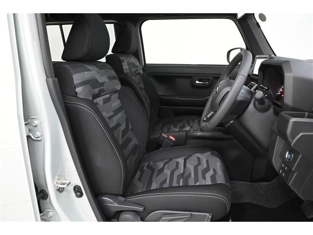 タフト Ｇ　ダーククロムベンチャー　ＥＳＣ　サイドＳＲＳ　リアカメラ　クルーズコントロール　フルセグＴＶ　メモリナビ　ＬＥＤライト　ＤＶＤ　パワーステアリング　アイドリングＳ　キーフリー　記録簿　アルミ　スマートキー　パワーウィンドウ（11枚目）