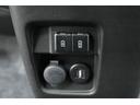■アクセサリーソケット、■USB電源ソケット2個(インパネに装備)