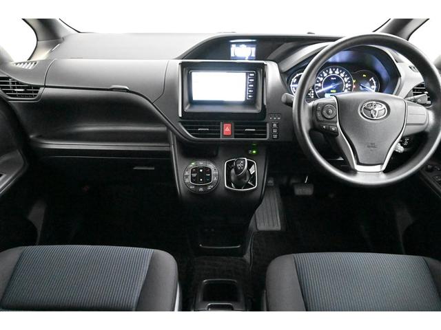 ノア ハイブリッドＸ　ＴＳＳ　両側電動ドア　Ｂカメラ　横滑り防止　エアバック　オートエアコン　リアクーラー　パワーウィンドウ　メモリ－ナビ　ＡＷ　ＬＥＤヘッド　クルコン　キーフリー　ウォークスルー　Ｄレコ　ＡＵＸ　パワステ（2枚目）