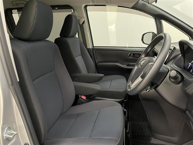 ノア ハイブリッドＸ　ＴＳＳ　両側電動ドア　Ｂカメラ　横滑り防止　エアバック　オートエアコン　リアクーラー　パワーウィンドウ　メモリ－ナビ　ＡＷ　ＬＥＤヘッド　クルコン　キーフリー　ウォークスルー　Ｄレコ　ＡＵＸ　パワステ（14枚目）