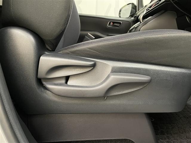 ノア ハイブリッドＸ　ＴＳＳ　両側電動ドア　Ｂカメラ　横滑り防止　エアバック　オートエアコン　リアクーラー　パワーウィンドウ　メモリ－ナビ　ＡＷ　ＬＥＤヘッド　クルコン　キーフリー　ウォークスルー　Ｄレコ　ＡＵＸ　パワステ（15枚目）