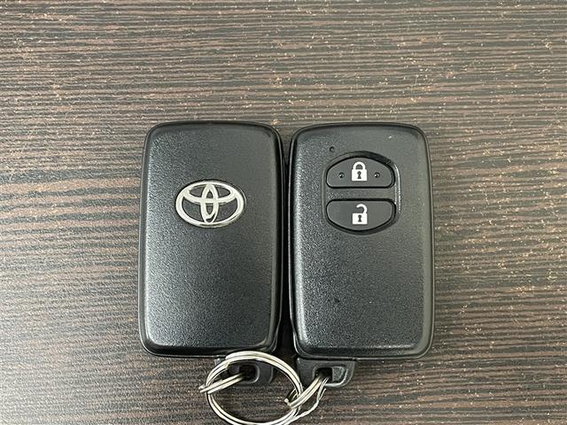 アクア Ｇ　バックモニタ　セキュリティー　メンテナンスノート　デュアルエアバック　ナビＴＶ　ＨＤＤナビゲーション　ＬＥＤ　パワーウィンドウ　サイドエアバッグ　地デジ　ＥＳＣ　ＡＴエアコン　ＡＢＳ　アルミ　ＥＴＣ（36枚目）