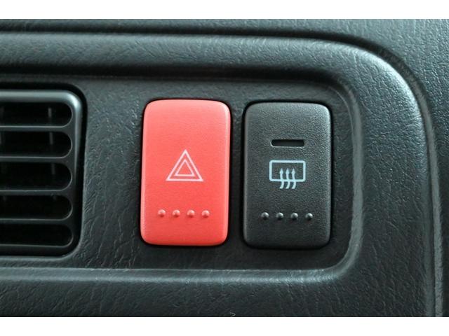 ���n�U�[�h�X�C�b�`�A�����A�f�t�H�b�J�[�X�C�b�`�ł��B