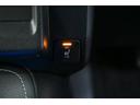 ■シートヒータースイッチ(運転席/助手席) ※画像は運転席用です。助手席用スイッチは助手席側に装備されています。