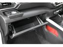 ■助手席カップホルダー、■グローブボックス、■センターコンソールサイドポケット（助手席側）　装備