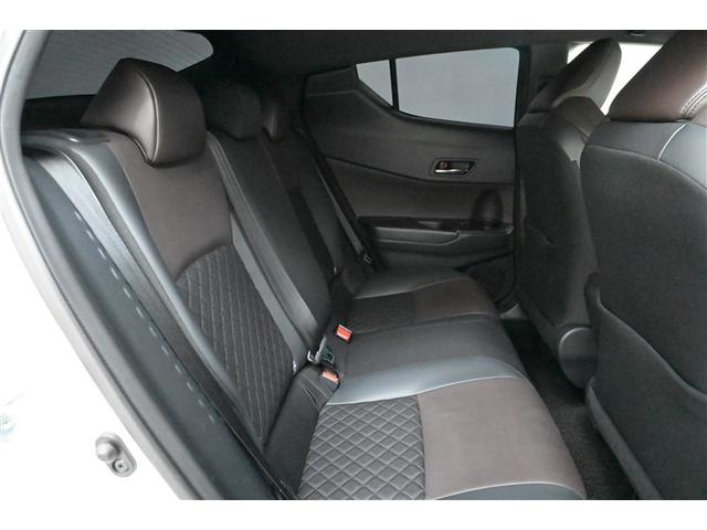 Ｃ－ＨＲ Ｇ　ＴＳＳ　ＤＶＤ再生可　定期点検記録簿　ＬＥＤヘッド　バックモニタ　イモビライザー　ナビ＆ＴＶ　ＥＴＣ付　キーフリーシステム　スマキー　横滑り防止機能　クルーズＣ　ドライブレコ－ダ－　エアバッグ　アルミ（17枚目）