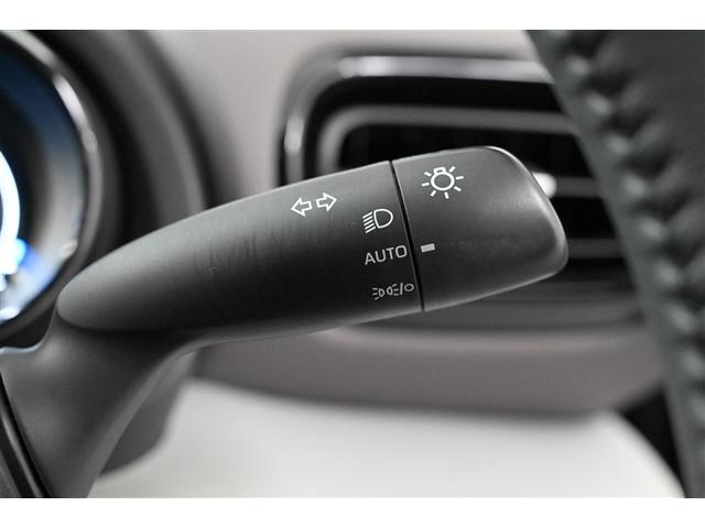 ヤリス Ｚ　サイドＳＲＳ　ＡＡＣ　バックモニタ　スマキー　横滑防止装置　地デジ　キーフリー　アルミ　ＬＥＤランプ　パワーウインドウ　定期点検記録簿　助手席エアバック　クルコン　エアバッグ　パワーステアリング（23枚目）