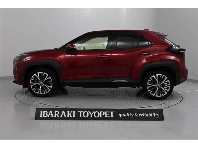 ヤリスクロス ハイブリッドＺ　ドライブレコーダ　インテリジェントキー　アルミホイル　ＬＥＤライト　リアカメラ　クルーズコントロール　整備記録簿　横滑り防止システム　ナビＴＶ　メモリーナビゲーション　電動シ－ト　パワステ　キーフリー（6枚目）