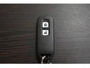 Honda スマートキー1個です。 Honda スマートキーを携帯していればキーを取り出さずにドアを施錠&解錠。クルマの始動も可能です。