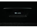 ■アクセサリーコンセント(AC100V・1500W)をコンソールボックス後方に装備しています。ゲストの方のスマホの充電などにお役立て下さい。