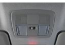 ■前席天井には運転席、助手席を別々に照らせるパーソナルランプを装備。