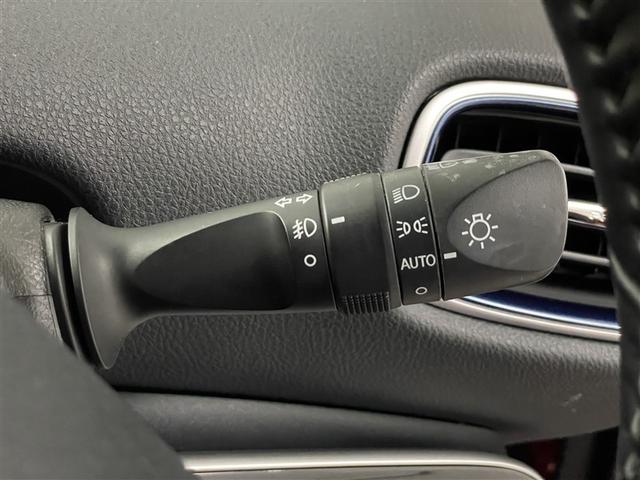 プリウス Ｓツーリングセレクション　エアバック　地デジ　Ｂモニ　定期点検記録簿　ＬＥＤヘッド　イモビ　オートクルーズ　横滑り防止　サイドエアバック　ドラレコ付き　ＤＶＤ再生可　ＥＴＣ　スマートキー　メモリ－ナビ　助手席エアバック　ＡＢＳ（24枚目）