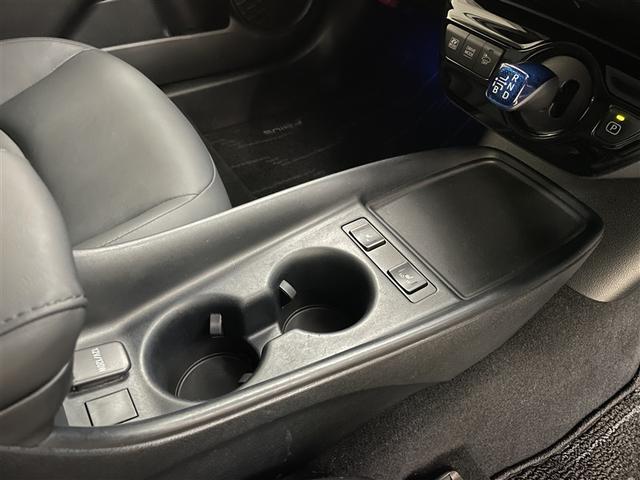 プリウス Ｓツーリングセレクション　エアバック　地デジ　Ｂモニ　定期点検記録簿　ＬＥＤヘッド　イモビ　オートクルーズ　横滑り防止　サイドエアバック　ドラレコ付き　ＤＶＤ再生可　ＥＴＣ　スマートキー　メモリ－ナビ　助手席エアバック　ＡＢＳ（32枚目）