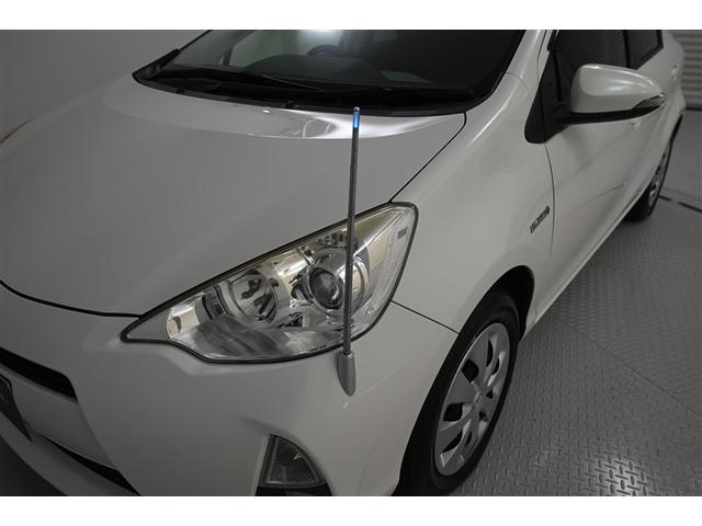 アクア Ｓ　キーレスエントリ　ワンオーナー車　オートエアコン　デュアルエアバック　ＥＳＣ　パワーウィンドウ　ＡＵＸ端子　ＳＲＳ　パワーステアリング　ＡＢＳ　記録簿付（6枚目）