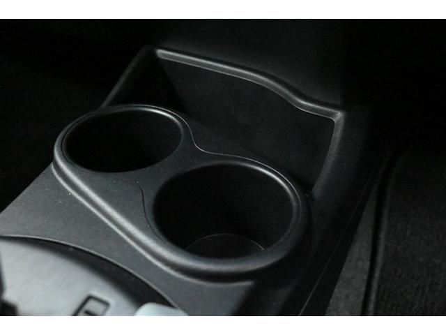 アクア Ｓ　キーレスエントリ　ワンオーナー車　オートエアコン　デュアルエアバック　ＥＳＣ　パワーウィンドウ　ＡＵＸ端子　ＳＲＳ　パワーステアリング　ＡＢＳ　記録簿付（32枚目）