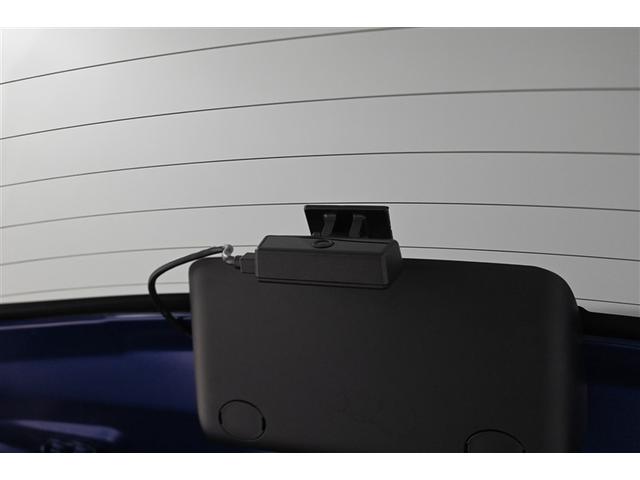 ヤリス Ｘ　追突防止装置　ドラレコ　ＶＳＣ　スマートキー＆プッシュスタート　イモビライザー　寒冷地仕様　Ｂカメラ　マニュアルエアコン　ＥＴＣ付　Ａクルコン　４ＷＤ　パワーウインドウ　ＡＢＳ　キーレス　エアバッグ（4枚目）