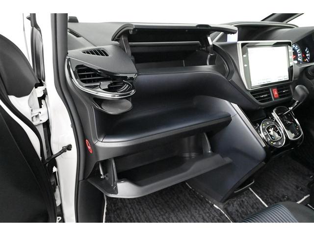 ヴォクシー ZS 煌II スマートキー・プッシュスタート バックガイドモニター セキュリティアラーム 両側パワスラドア ETC車載器 地デジテレビ 記録簿付き VSC LEDライト 助手席エアバック キーレスエントリー AC(31枚目)