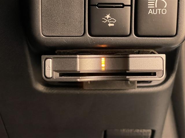 アクア Ｇ　誤発進抑制機能　バックモニタ　セキュリティー　メンテナンスノート　デュアルエアバック　ナビＴＶ　パワーウィンドウ　ＥＳＣ　ＡＴエアコン　ＡＢＳ　パワーステアリング　オートクルーズ　運転席エアバッグ（9枚目）