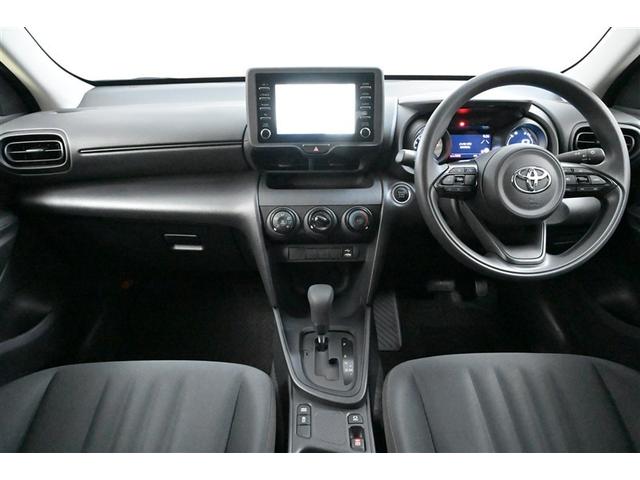 ヤリスクロス X プリクラッシュセーフティシステム フルセグTV 横滑防止装置 エアコン オートクルーズコントロール 盗難防止システム キーレス バックガイドモニター パワーウインドウ 記録簿 ナビ&TV メモリーナビ(2枚目)