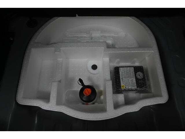 ヤリスクロス X プリクラッシュセーフティシステム フルセグTV 横滑防止装置 エアコン オートクルーズコントロール 盗難防止システム キーレス バックガイドモニター パワーウインドウ 記録簿 ナビ&TV メモリーナビ(35枚目)