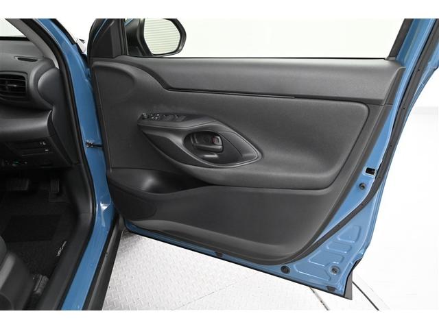 ヤリスクロス X プリクラッシュセーフティシステム フルセグTV 横滑防止装置 エアコン オートクルーズコントロール 盗難防止システム キーレス バックガイドモニター パワーウインドウ 記録簿 ナビ&TV メモリーナビ(37枚目)