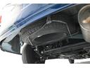 スペアタイヤです。車両床下に装着されています。