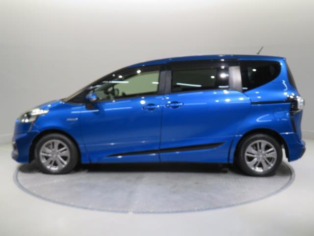 シエンタ ハイブリッドG 衝突被害軽減システム ETC ドラレコ 両側電動スライド 乗車定員7人 3列シート スマートキー キーレス ハイブリッド(3枚目)