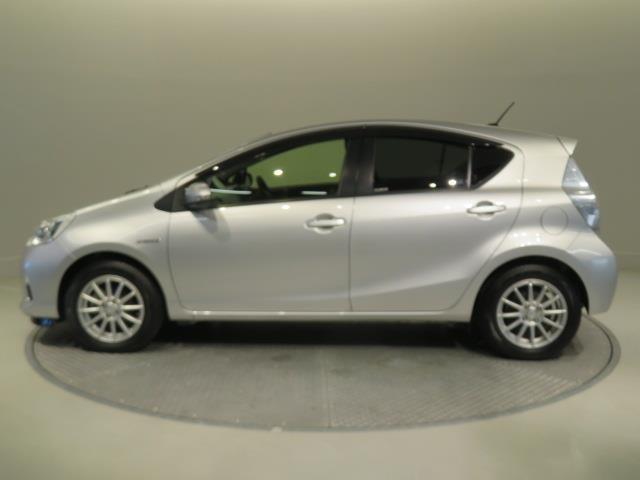 アクア S バックカメラ ETC スマートキー キーレス ハイブリッド(13枚目)