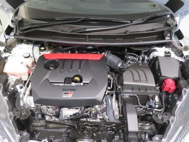 ＧＲヤリス ＲＺ　ハイパフォーマンス　６速マニュアル　衝突被害軽減システム　バックカメラ　ＥＴＣ　ハーフレザー　オートクルーズコントロール　ＬＥＤヘッドランプ　スマートキー　キーレス　４ＷＤ　ワンオーナー（9枚目）