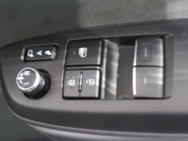 ＧＲヤリス ＲＺ　ハイパフォーマンス　６速マニュアル　衝突被害軽減システム　バックカメラ　ＥＴＣ　ハーフレザー　オートクルーズコントロール　ＬＥＤヘッドランプ　スマートキー　キーレス　４ＷＤ　ワンオーナー（13枚目）