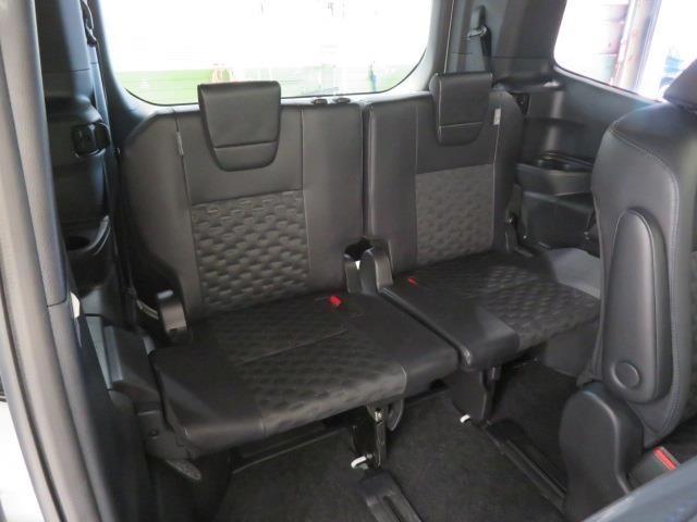 ヴォクシー ハイブリッドS-Z 衝突被害軽減システム バックカメラ ETC ドラレコ ミュージックプレイヤー接続可 オートクルーズコントロール LEDヘッドランプ 両側電動スライド 乗車定員7人 3列シート スマートキー キーレス(13枚目)