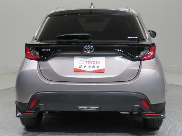 ヤリス Ｘ　６速マニュアル　衝突被害軽減システム　バックカメラ　ＥＴＣ　ドラレコ　ミュージックプレイヤー接続可　ＬＥＤヘッドランプ　キーレス　ワンオーナー（7枚目）