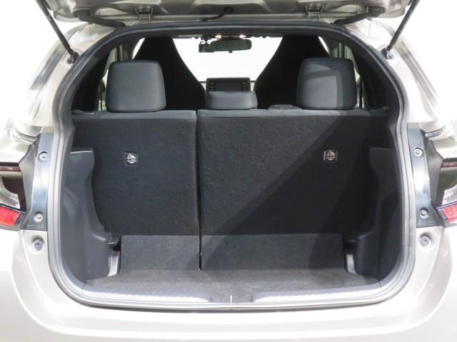 ヤリス Ｘ　６速マニュアル　衝突被害軽減システム　バックカメラ　ＥＴＣ　ドラレコ　ミュージックプレイヤー接続可　ＬＥＤヘッドランプ　キーレス　ワンオーナー（12枚目）