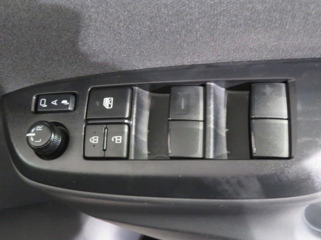 ヤリス Ｘ　６速マニュアル　衝突被害軽減システム　バックカメラ　ＥＴＣ　ドラレコ　ミュージックプレイヤー接続可　ＬＥＤヘッドランプ　キーレス　ワンオーナー（15枚目）