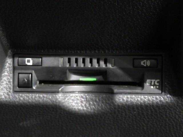 ヤリス Ｘ　６速マニュアル　衝突被害軽減システム　バックカメラ　ＥＴＣ　ドラレコ　ミュージックプレイヤー接続可　ＬＥＤヘッドランプ　キーレス　ワンオーナー（17枚目）