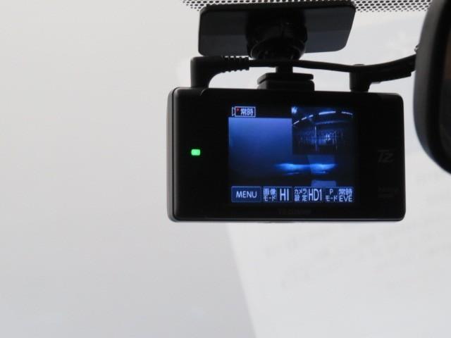 ヤリス Ｘ　６速マニュアル　衝突被害軽減システム　バックカメラ　ＥＴＣ　ドラレコ　ミュージックプレイヤー接続可　ＬＥＤヘッドランプ　キーレス　ワンオーナー（32枚目）