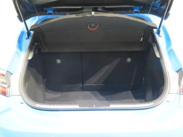 カローラスポーツ Ｇ　Ｚ　６速マニュアル　衝突被害軽減システム　メモリーナビ　フルセグ　バックカメラ　ＥＴＣ　ミュージックプレイヤー接続可　オートクルーズコントロール　ＬＥＤヘッドランプ　スマートキー　キーレス（12枚目）