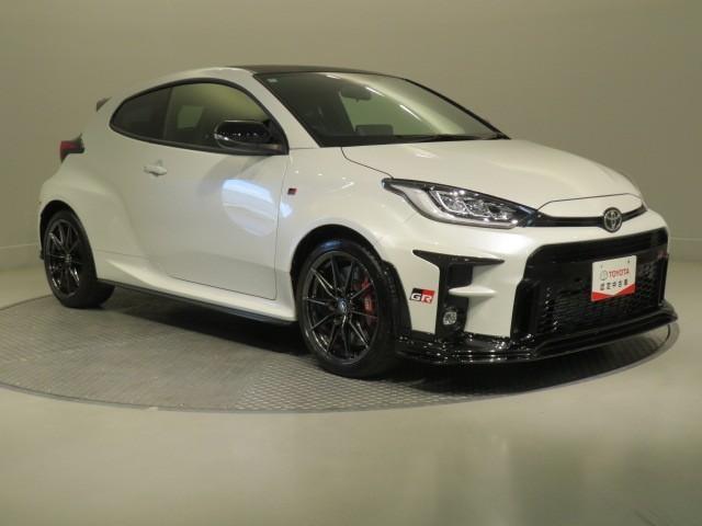 ＧＲヤリス ＲＺ　ハイパフォーマンス　６速マニュアル　ＥＴＣ　ドラレコ　ＬＥＤヘッドランプ　スマートキー　キーレス　４ＷＤ　ワンオーナー（9枚目）