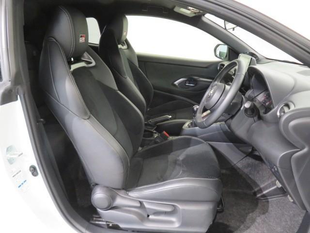 ＧＲヤリス ＲＺ　ハイパフォーマンス　６速マニュアル　ＥＴＣ　ドラレコ　ＬＥＤヘッドランプ　スマートキー　キーレス　４ＷＤ　ワンオーナー（14枚目）