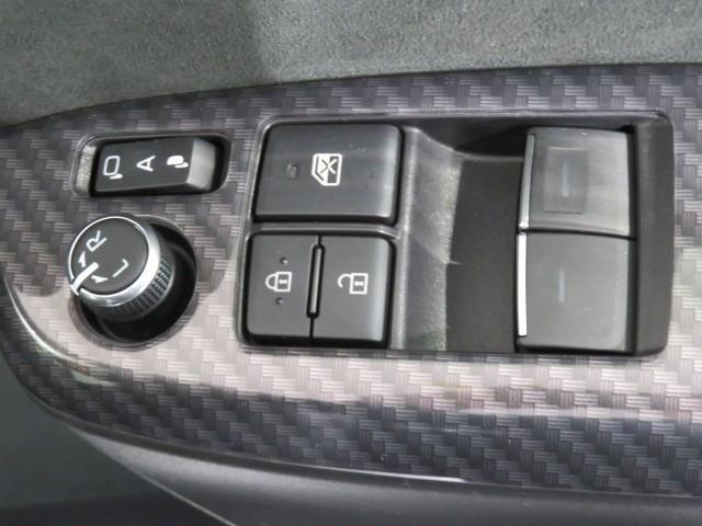 ＧＲヤリス ＲＺ　ハイパフォーマンス　６速マニュアル　ＥＴＣ　ドラレコ　ＬＥＤヘッドランプ　スマートキー　キーレス　４ＷＤ　ワンオーナー（16枚目）