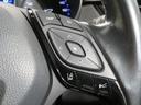 【ステアリングスイッチ】右です。ハンドルから手を離さず、運転に集中したまま手元でマルチインフォメーションディスプレイ内の表示切替などができます。