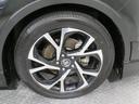 【純正アルミホイール】です!車両デザインに合わせてホイールをデザインしているため、見た目にもカッコイイアルミホイール♪洗車もラクチンで錆びません。