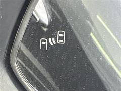 【ブラインドスポットモニター】隣の車線を走る車をレーダーで検知。ドアミラーでは確認しにくい後方エリアの車を検知して、ドアミラーに搭載されたＬＥＤインジゲーターが点灯して注意を喚起してくれます。 6