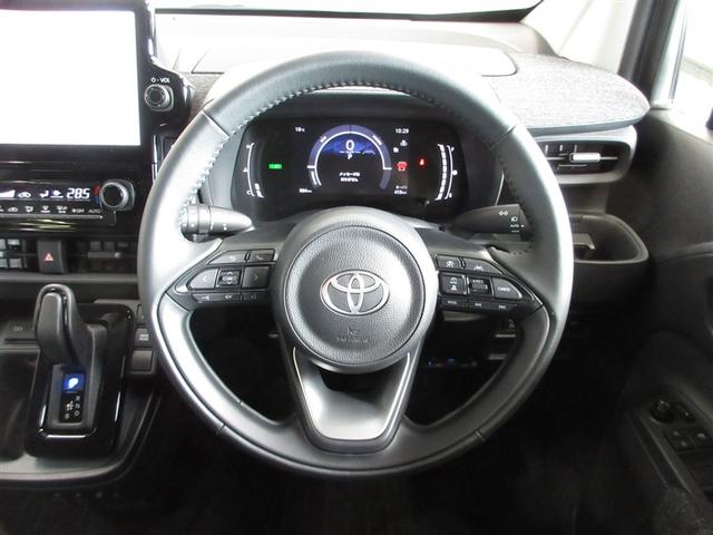 シエンタ ハイブリッドＺ　フルセグ　メモリーナビ　ミュージックプレイヤー接続可　バックカメラ　衝突被害軽減システム　ＥＴＣ　ドラレコ　両側電動スライド　ＬＥＤヘッドランプ　ウオークスルー　乗車定員７人　３列シート　記録簿（9枚目）