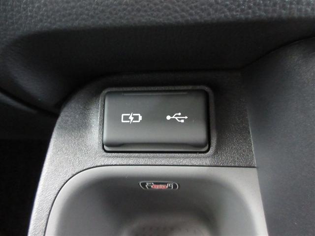 シエンタ ハイブリッドＺ　フルセグ　メモリーナビ　ミュージックプレイヤー接続可　バックカメラ　衝突被害軽減システム　ＥＴＣ　ドラレコ　両側電動スライド　ＬＥＤヘッドランプ　ウオークスルー　乗車定員７人　３列シート　記録簿（18枚目）